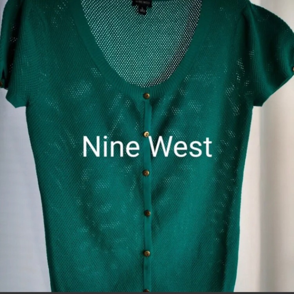 Lightweight beautiful green top,new without tags Nine West
